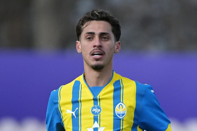 Марлон Гомес пояснил, зачем он сбросил обувь после матча Шахтера