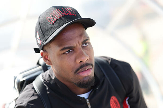 ВІДЕО. Голкіпера Мілана забрали на ношах з поля після моторошного зіткнення