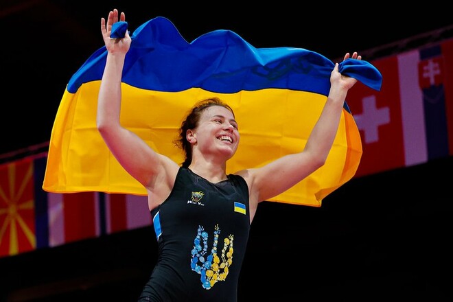 Жіноча збірна України з боротьби виграла командний залік ЧЄ з 4 золотими