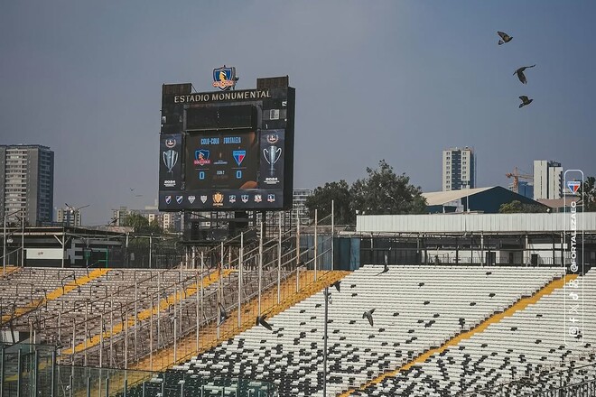 Дві смерті. Матч Кубка Лібертадорес було зупинено через вболівальників