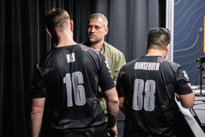 Falcons - FaZe. Complexity – G2. PGL Bucharest. Полуфиналы. Смотреть онлайн