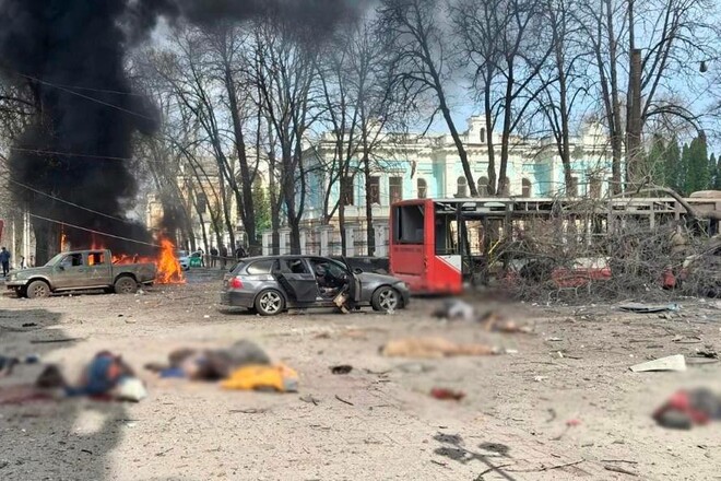 Трагедія у Сумах. Внаслідок ракетного удару рф багато загиблих і поранених