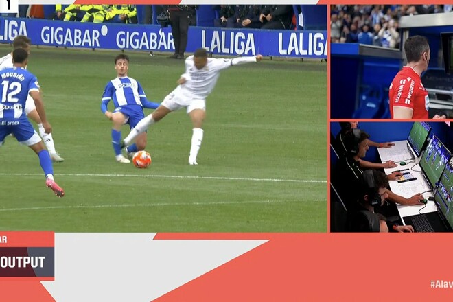 ФОТО. Зачем? Мбаппе получил прямую красную карточку в матче Алавес – Реал