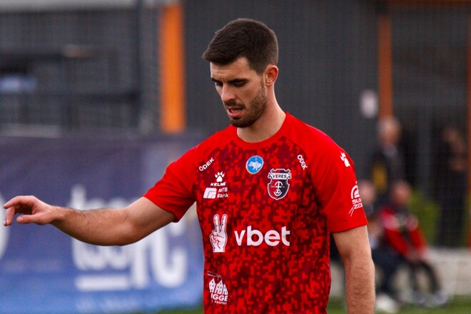 ВИДЕО. Верес забил два гола Заре в дебюте матча УПЛ в Киеве