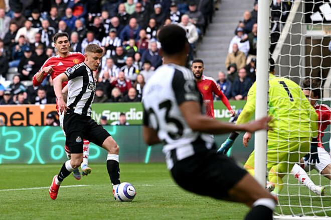 ВИДЕО. Дубль Барнса принес Ньюкаслу победу в топ-поединке против МЮ