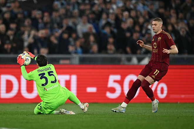 Довбик отбегал 84 минуты. Лацио и Рома обменялись голами в римском дерби