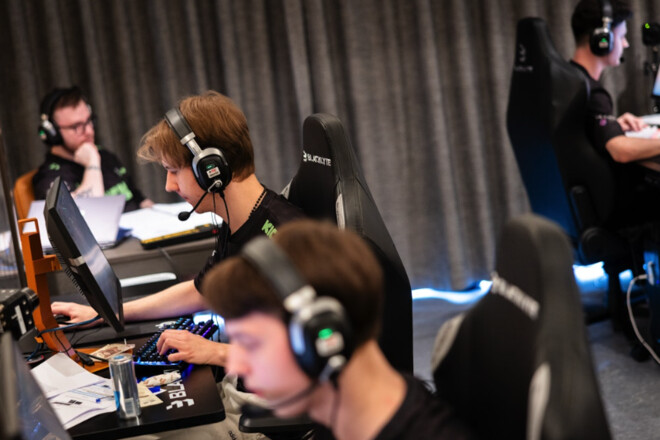 B8 Esports – Metizport. Austin Major. Квалификация. Смотреть онлайн. LIVE