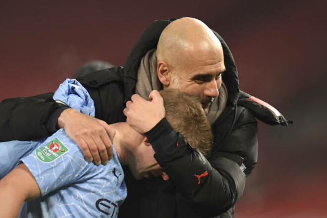 «Он нам очень помог». Гвардиола назвал вклад Зинченко в победы Ман Сити