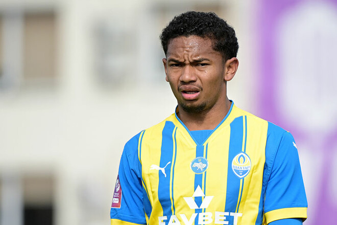 Болонье интересен форвард Шахтера. Он может заменить 25-миллионого игрока