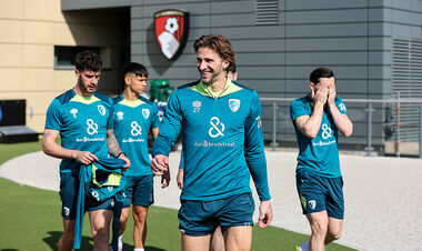 Борнмут переміг із Забарним, рекорд Паламарчука, новий клуб для Степанова