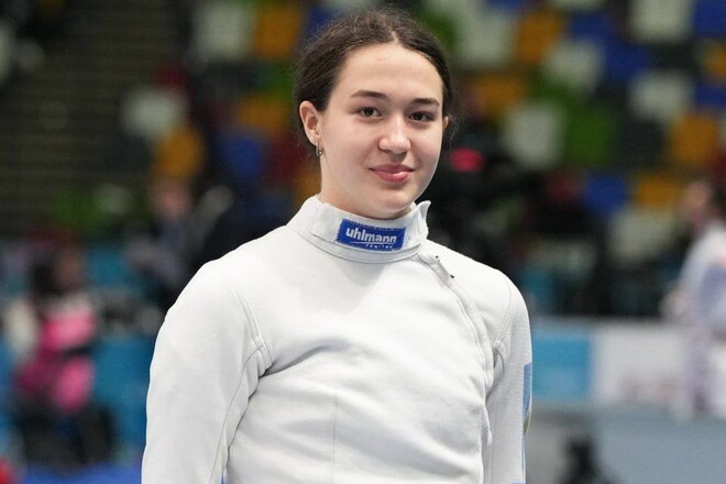 Шпажистка Алина Дмитрук завоевала серебро на кадетском ЧМ по фехтованию