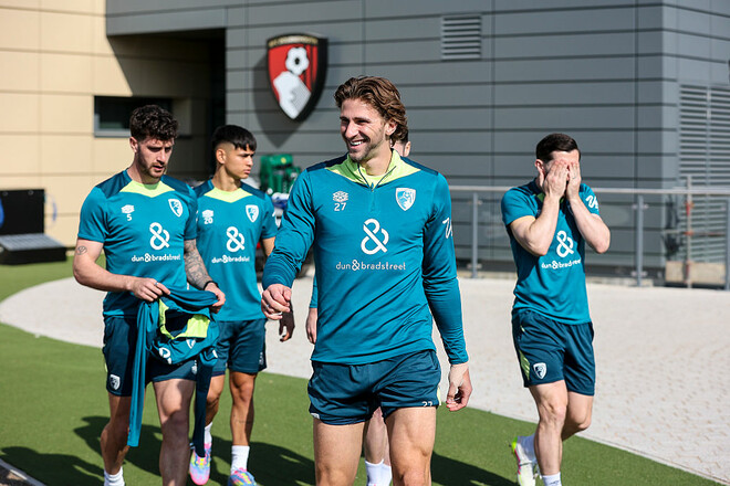 Борнмут переміг із Забарним, рекорд Паламарчука, новий клуб для Степанова