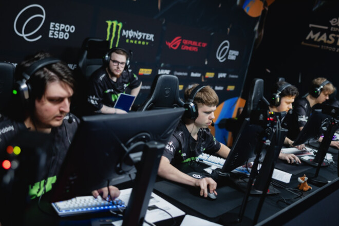 B8 Esports — PARIVISION. Austin Major. Квалификация. Смотреть онлайн. LIVE