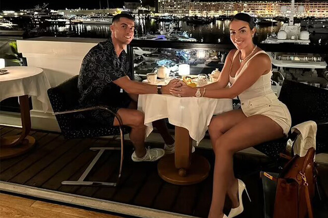 ФОТО. Джорджина Родрігес показала розкішну каблучку, подаровану Роналду