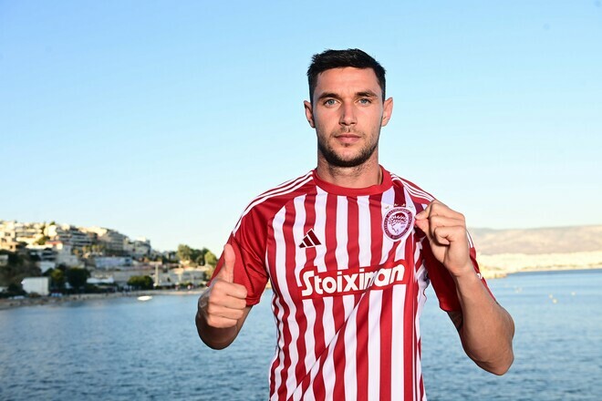 Джерело: Шахтар не збирається підписувати форварда збірної України