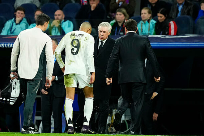ФОТО. Мбаппе получил травму в матче Реал – Арсенал и хромая покинул поле