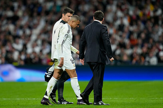 Чи зіграє з Барселоною? Стали відомі подробиці травми Мбаппе