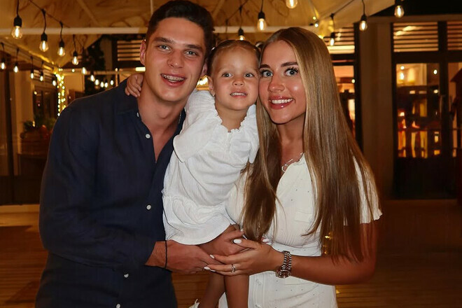 ВИДЕО. Судаков вновь станет отцом. Жена лидера Шахтера беременна