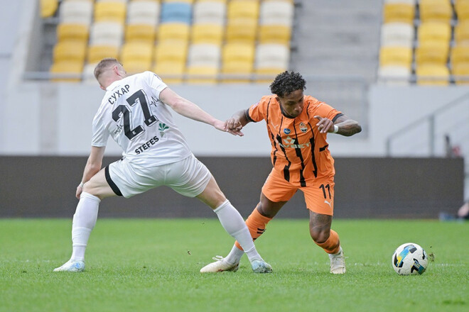 Провал Шахтаря, фінал Світоліної, повернення Гвоздика, голепад в Барселоні