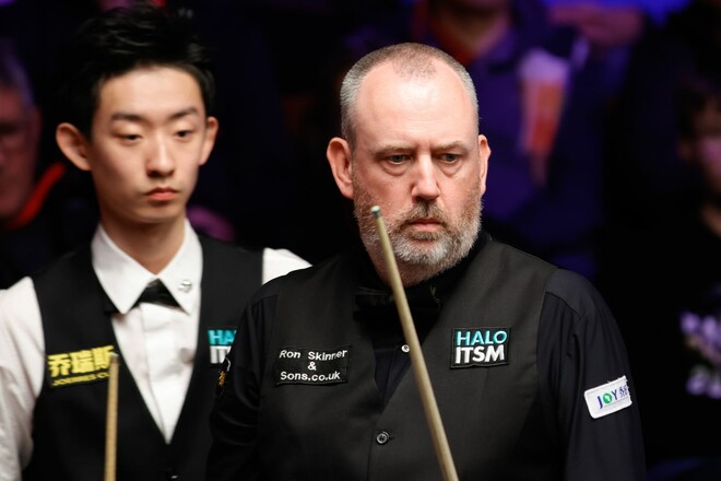 Не бачив навіть табло. 50-річний Марк Вільямс насилу пройшов юного китайця