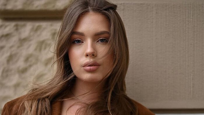 ВИДЕО. Сестра Ястремской стала певицей. Первые треки