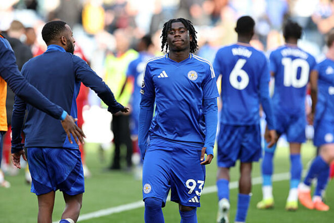 Ганебна домашня серія Лестера продовжується