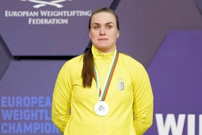 Четыре медали подряд. Маневская завоевала бронзу на ЧЕ по тяжелой атлетике