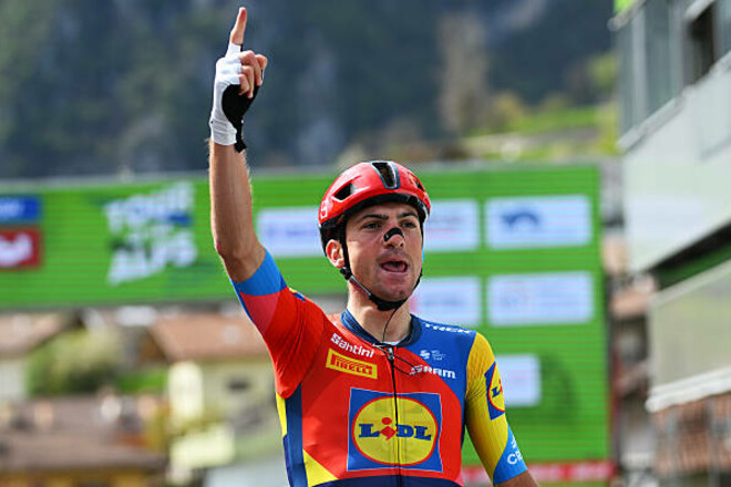 Tour of the Alps. Чикконе выиграл первый этап домашней пятидневки