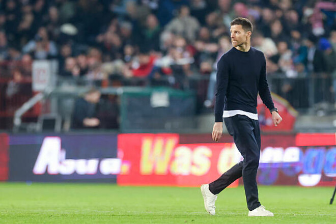 Баєр підтвердив домовленість про перехід Алонсо в Реал. Чекає на рішення