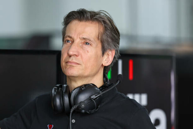 «Никогда себе не позволю». Босс Априлии – о возможности возглавить MotoGP