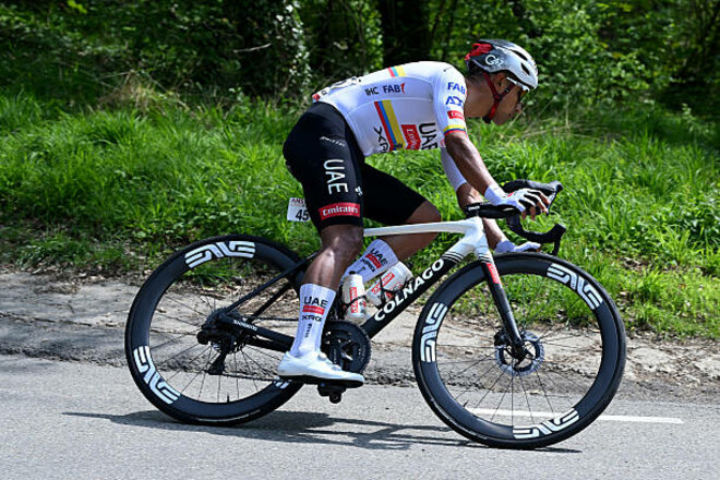 Один из лидеров UAE Team Emirates-XRG получил травму на Amstel Gold Race