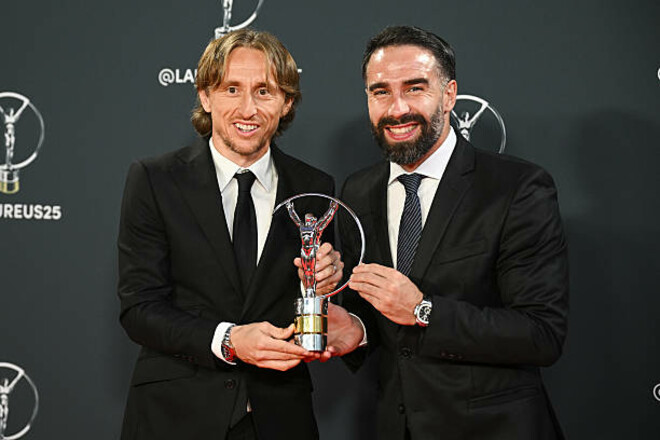 Важливий трофей для Анчелотті. Реал визнаний найкращим клубом року