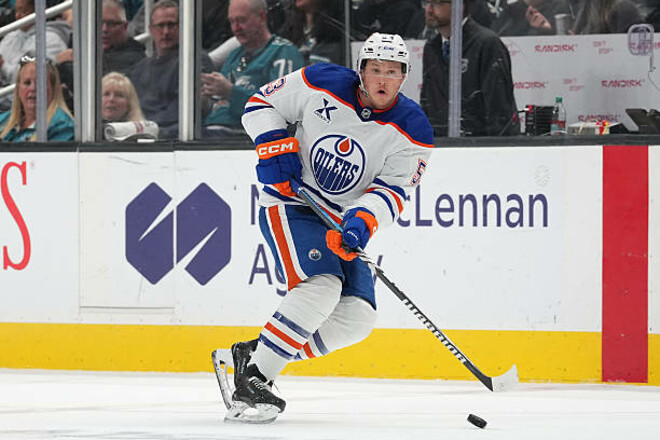 Скиннер впервые сыграл в плей-офф, имея в своем активе более 1000 матчей