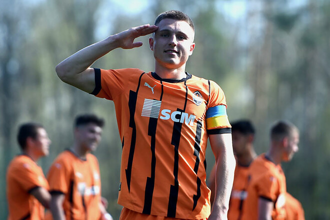 ФОТО. Гравець Шахтаря U-19 присвятив гол батькові, який загинув на війні
