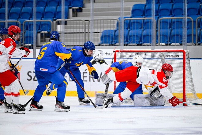 ЧС з хокею U-18. Україна – Словенія. Дивитись онлайн. LIVE трансляція