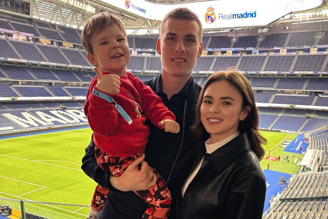 ВИДЕО. Милота дня. Сын Лунина пытается петь «Hala Madrid»