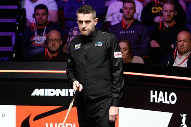 Клиренс 135. Селби получил небольшой перевес в первой сессии на ЧМ-2025