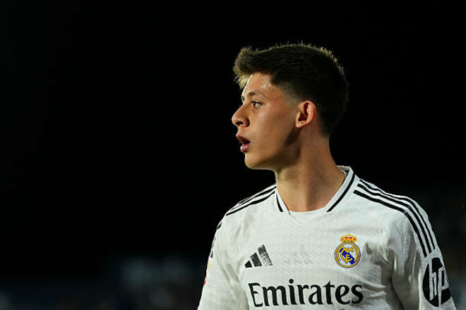 Реал принял важное решение по звездному игроку. Это связанно с Анчелотти