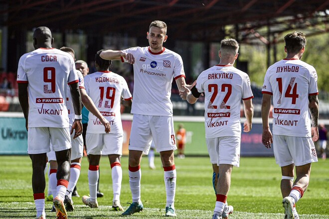 «Без постраждалих». Кривбас повідомив деталі пожежі на тренувальній базі