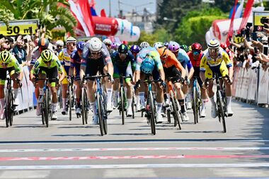 Tour of Turkiye. Дехерс здобув першу перемогу у сезоні