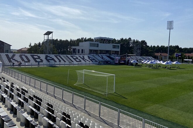 Стали відомі стартові склади Колоса та Полісся