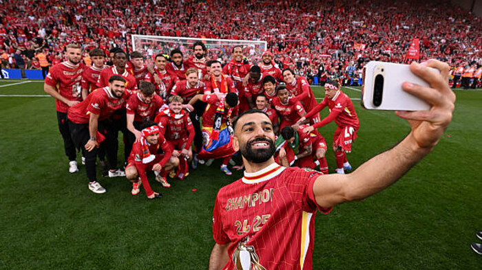 ВИДЕО. Игрок Ливерпуля заставил Салаха нарушить исламский запрет