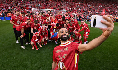 «You'll Never Walk Alone». Экс-тренер поздравил Ливерпуль с чемпионством