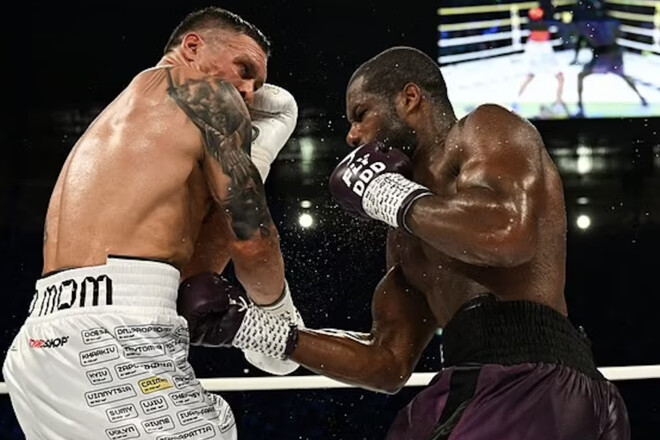 ФОТО. Усик показал четкий кадр скандального момента с Дюбуа