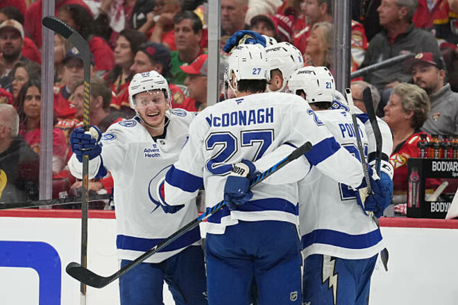 Сразу несколько рекордов. Матч НХЛ между Флоридой и Тампой стал уникальным