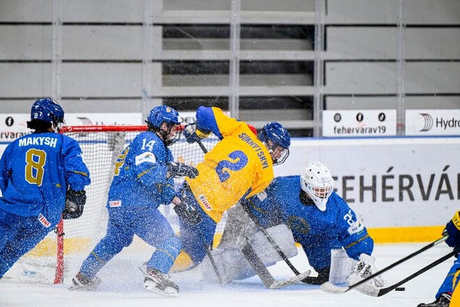 Збірна України обіграла Італію на ЧС з хокею. Реакція вболівальників