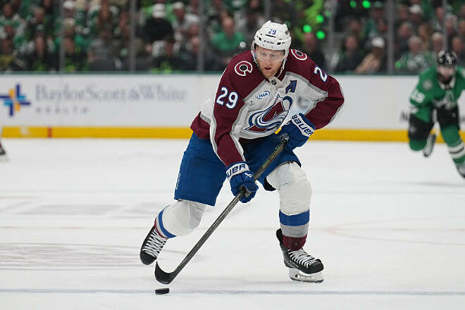 МакКиннон и Рантанен отметились интересными достижениями в матче НХЛ