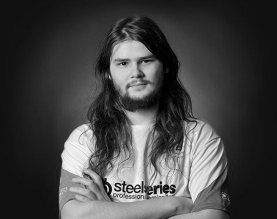 Зірка польського кіберспорту Shushei програв боротьбу з раком