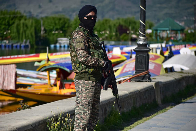 Бойові сутички. Розпочалася війна між Індією та Пакистаном