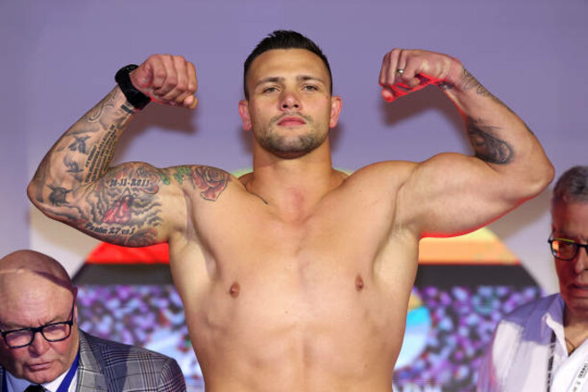 Чемпион мира встретился с украинцем накануне титульного боя в Африке